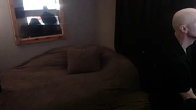 MaxRouger online show from March 2026 05:06:02 AM