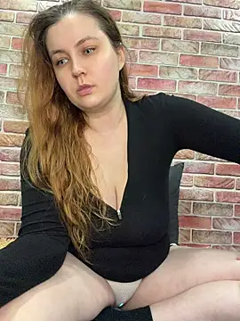 CandyShoopp online show from April 2026 04:32:01 PM