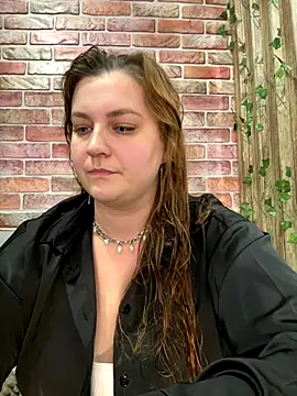 Snapshot of CandyShoopp chatting on October 2025 06:18:01 PM CandyShoopp online show from October 2025 06:18:01 PM