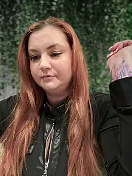 Snapshot of CandyShoopp chatting on December 2025 05:36:01 PM CandyShoopp online show from December 2025 05:36:01 PM