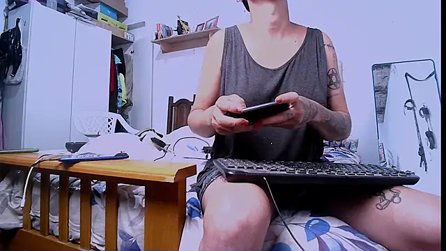 Snapshot of Alicbranca chatting on October 2025 12:12:01 AM Alicbranca online show from October 2025 12:12:01 AM