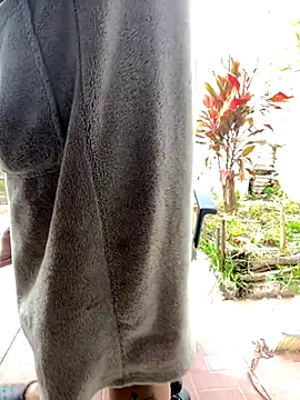 Snapshot of Alicbranca chatting on September 2025 07:41:02 PM Alicbranca online show from September 2025 07:41:02 PM