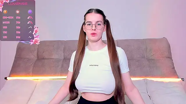 Snapshot of AriellaTesk chatting on September 2025 04:22:01 AM AriellaTesk online show from September 2025 04:22:01 AM
