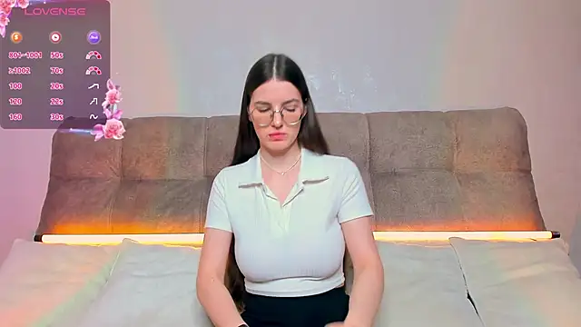 Snapshot of AriellaTesk chatting on December 2025 04:27:01 AM AriellaTesk online show from December 2025 04:27:01 AM