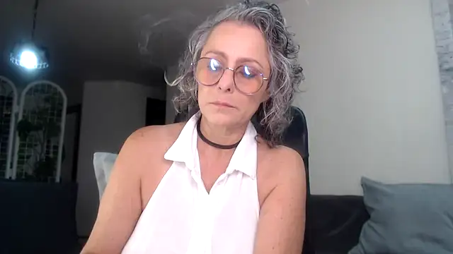 Snapshot of Pinkboobie chatting on February 2025 02:38:02 PM Pinkboobie online show from February 2025 02:38:02 PM