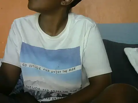 Snapshot of Athena_2019 chatting on November 2025 07:45:02 AM Athena 2019 online show from November 2025 07:45:02 AM