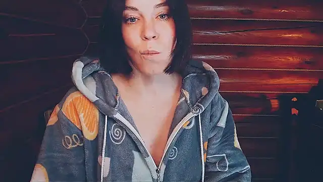 Snapshot of Platina_Fox chatting on February 2026 12:44:02 AM Platina Fox online show from February 2026 12:44:02 AM