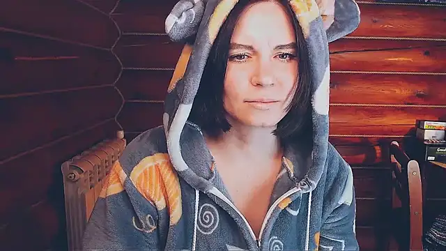 Snapshot of Platina_Fox chatting on February 2026 09:22:01 AM Platina Fox online show from February 2026 09:22:01 AM