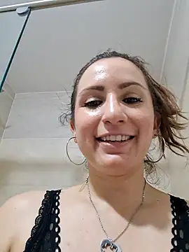Snapshot of vanessabrown_ chatting on June 2026 10:48:02 PM vanessabrown online show from June 2026 10:48:02 PM