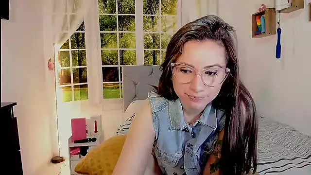 Snapshot of vanessabrown_ chatting on June 2026 09:42:02 PM vanessabrown online show from June 2026 09:42:02 PM