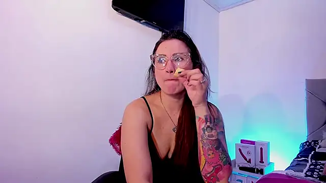 vanessabrown  online show from February 2026 02:43:02 AM