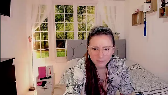 Snapshot of vanessabrown_ chatting on June 2026 03:56:01 PM vanessabrown online show from June 2026 03:56:01 PM