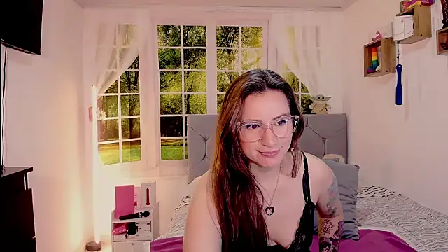 Snapshot of vanessabrown_ chatting on June 2026 04:17:02 PM vanessabrown online show from June 2026 04:17:02 PM