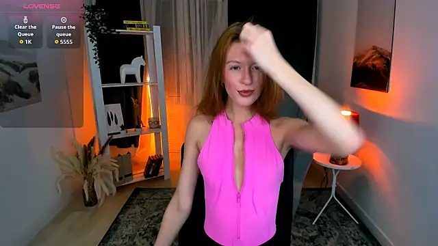 Snapshot of Salme_Sweet chatting on November 2025 04:10:01 PM Salme Sweet online show from November 2025 04:10:01 PM