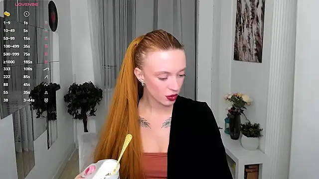 Snapshot of Salme_Sweet chatting on October 2025 10:22:01 PM Salme Sweet online show from October 2025 10:22:01 PM