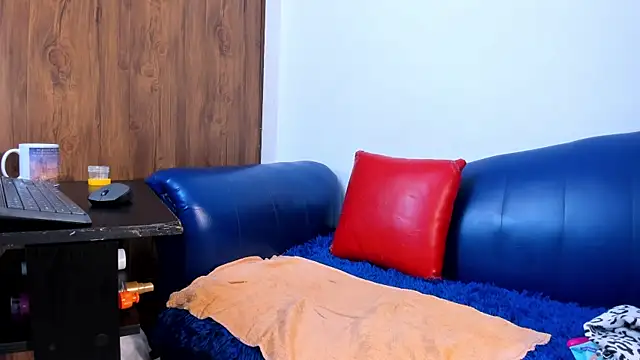 Mature Skinny online show from April 2026 06:12:01 PM