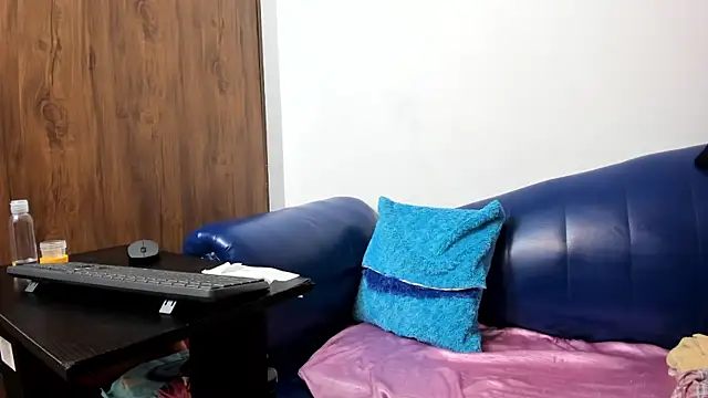 Mature Skinny online show from October 2025 07:07:01 AM