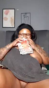 PearlSexxy69 online show from February 2026 06:21:01 PM