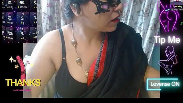 Snapshot of Star-Night chatting on September 2025 08:09:01 AM Star-Night online show from September 2025 08:09:01 AM