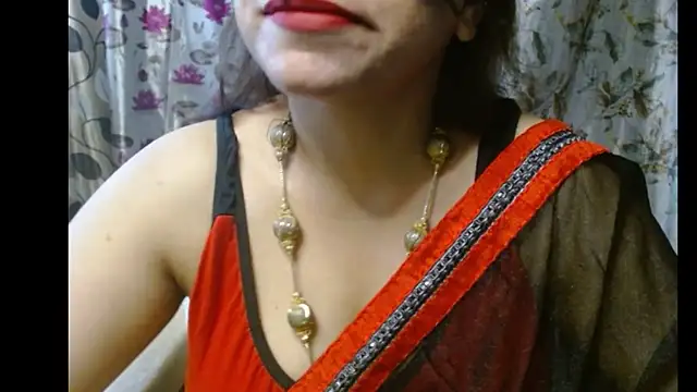 Snapshot of Star-Night chatting on September 2025 09:16:01 AM Star-Night online show from September 2025 09:16:01 AM