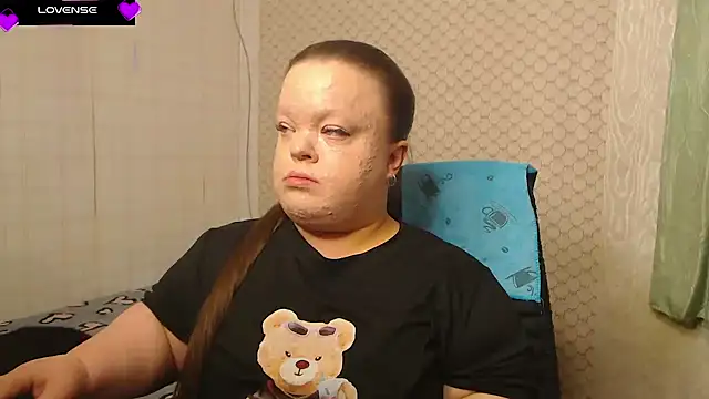 Janiffer MiMi online show from April 2026 03:39:02 PM