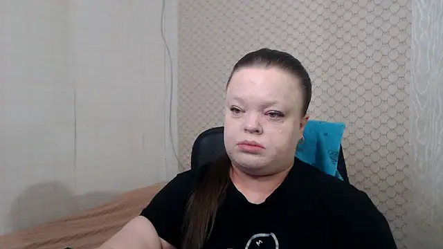 Janiffer MiMi online show from April 2026 05:42:02 PM
