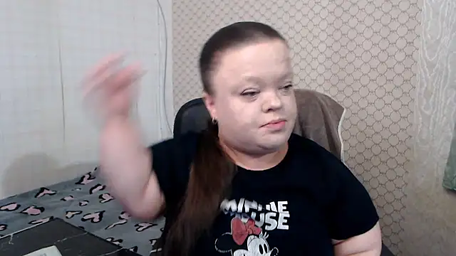 Janiffer MiMi online show from May 2026 04:04:02 PM