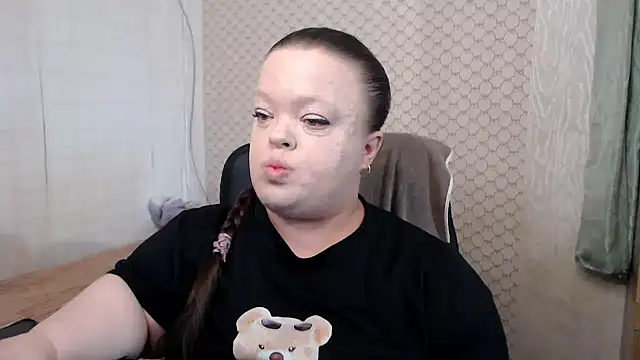 Janiffer MiMi online show from May 2026 03:28:01 PM