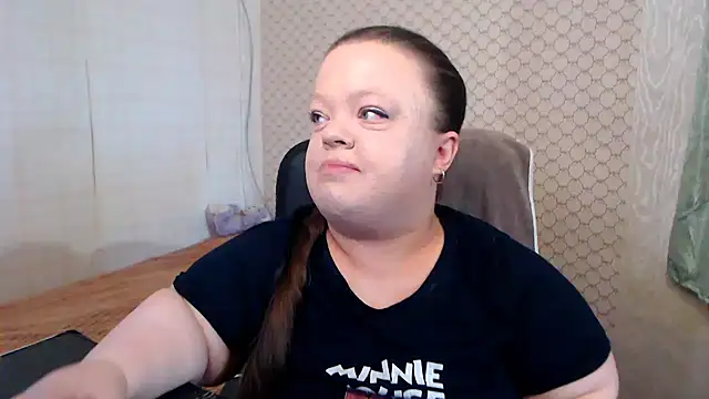 Janiffer MiMi online show from May 2026 04:15:02 PM