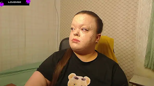 Janiffer MiMi online show from April 2026 02:12:01 PM