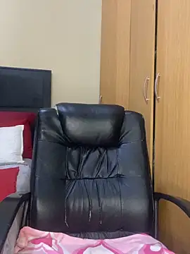 BADFATASS85 online show from April 2026 11:51:02 PM