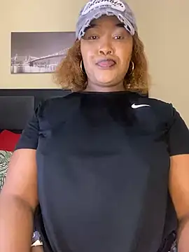 BADFATASS85 online show from June 2026 04:13:01 PM