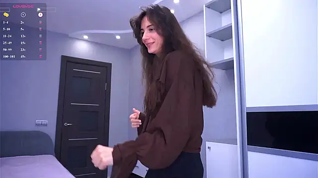 Holla Molly online show from March 2026 05:51:02 AM