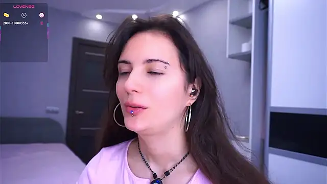 Holla Molly online show from March 2026 05:32:02 AM