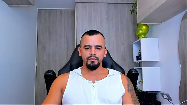 Snapshot of Ricardo_1998 chatting on March 2025 01:49:01 AM Ricardo 1998 online show from March 2025 01:49:01 AM