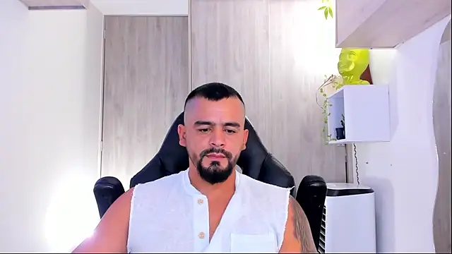 Snapshot of Ricardo_1998 chatting on March 2025 01:13:02 AM Ricardo 1998 online show from March 2025 01:13:02 AM