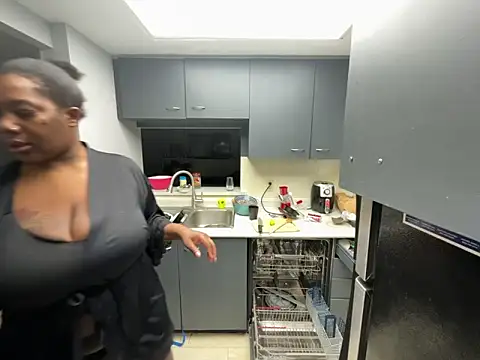 Cherishcherrysha online show from February 2026 11:22:02 AM