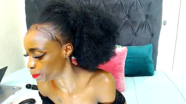 AvaOcean online show from October 2025 11:16:01 PM