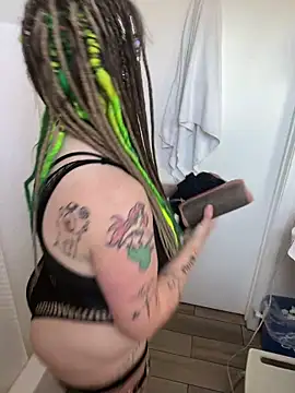 Snapshot of 1-800-FUCKYOU chatting on October 2025 04:15:02 PM 1-800-FUCKYOU online show from October 2025 04:15:02 PM