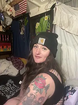 Snapshot of 1-800-FUCKYOU chatting on March 2025 04:46:01 AM 1-800-FUCKYOU online show from March 2025 04:46:01 AM