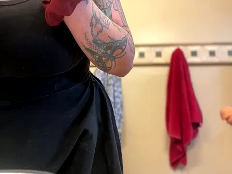 Snapshot of 1-800-FUCKYOU chatting on September 2025 07:04:01 PM 1-800-FUCKYOU online show from September 2025 07:04:01 PM