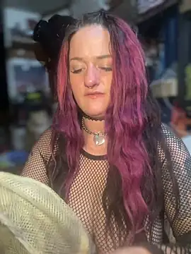 Snapshot of 1-800-FUCKYOU chatting on January 2025 06:33:01 AM 1-800-FUCKYOU online show from January 2025 06:33:01 AM