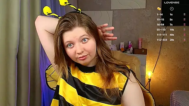 Vivian cutie online show from October 2025 03:41:01 PM