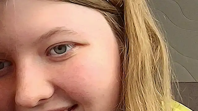 Vivian cutie online show from October 2025 04:39:02 PM