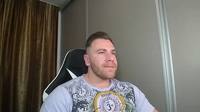 Thori92 online show from December 2025 06:57:01 PM