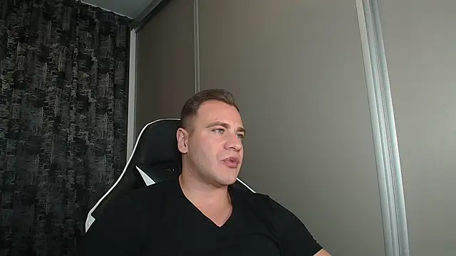 Thori92 online show from September 2025 06:11:01 PM