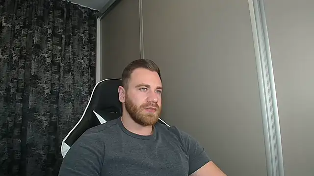 Thori92 online show from November 2025 05:40:01 PM