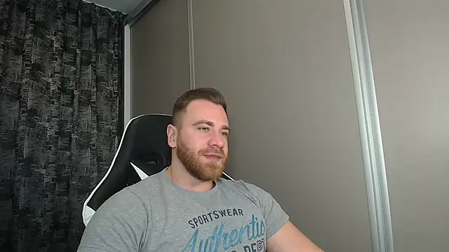 Thori92 online show from November 2025 05:41:01 PM