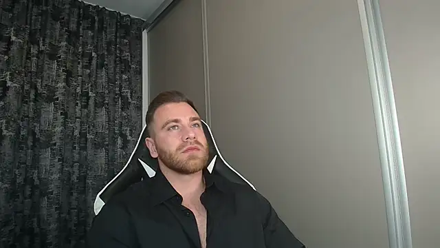 Thori92 online show from October 2025 05:56:01 PM