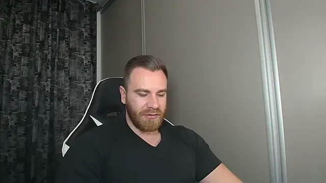 Thori92 online show from November 2025 03:56:01 PM